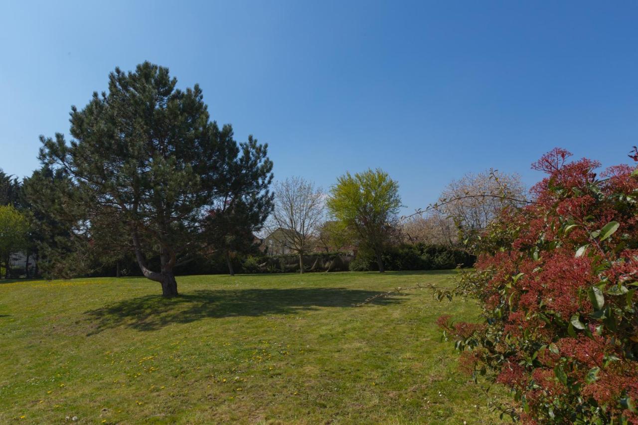 Kyriad Chantilly Sud - Luzarches Chaumontel Exterior photo