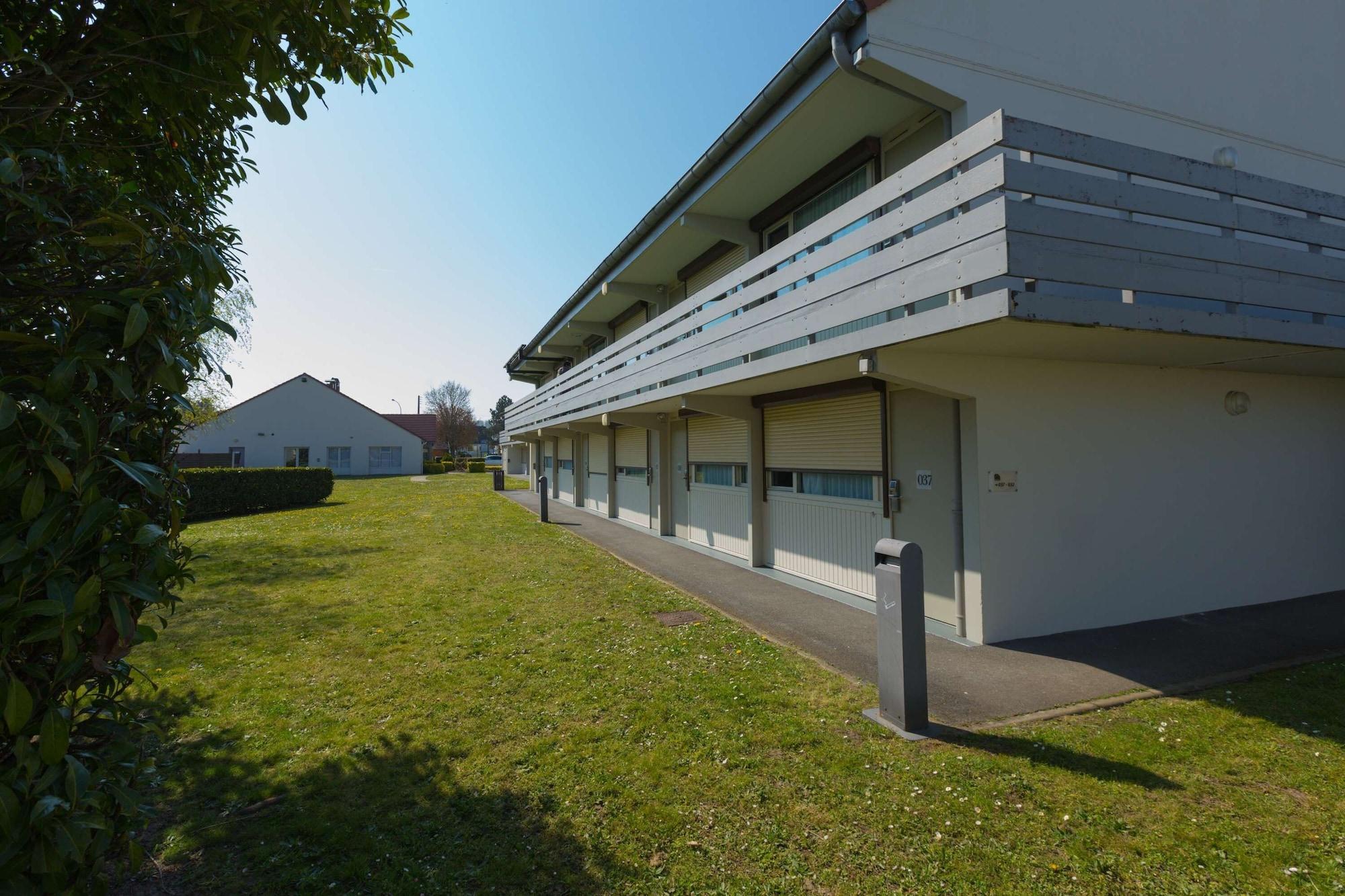 Kyriad Chantilly Sud - Luzarches Chaumontel Exterior photo